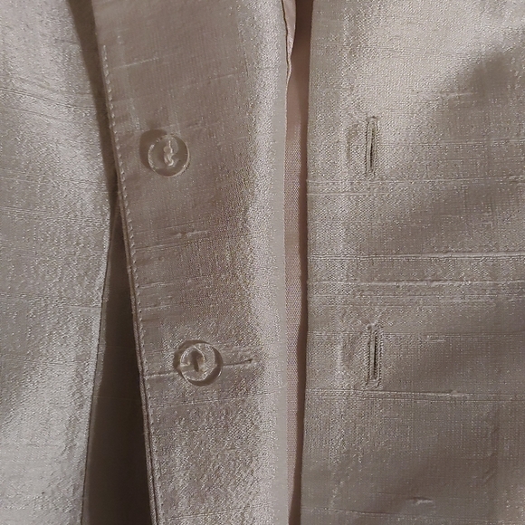 Dress suit - Picture 4 of 6